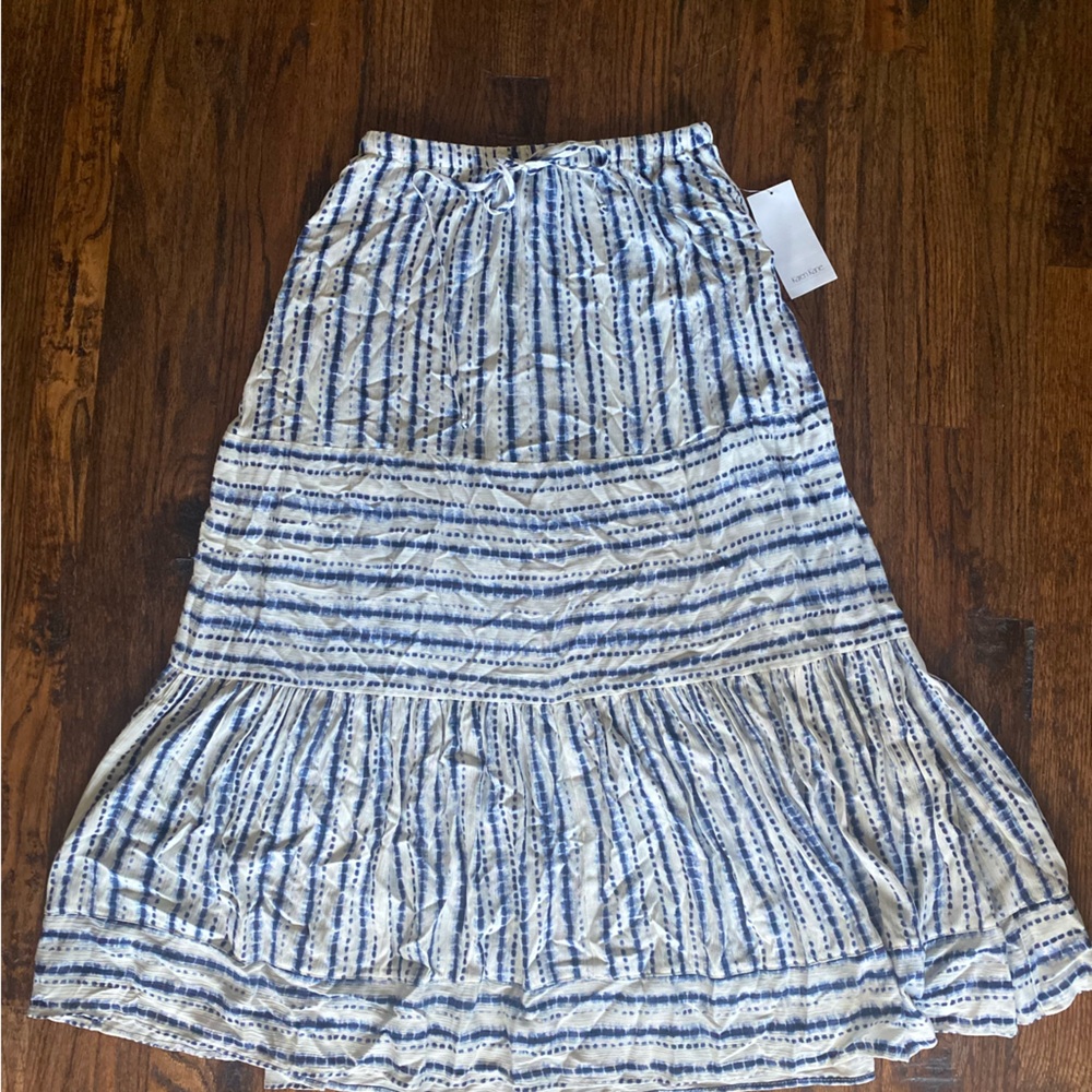Brand new, XS, Karen Kane, printed MIDI skirt